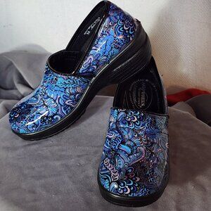 Easy Works Easy Street Peacock Blue Slip Resistant Lyndee Slip-On Shoes Size 5M